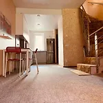 Comfortable Townhouse Apartment